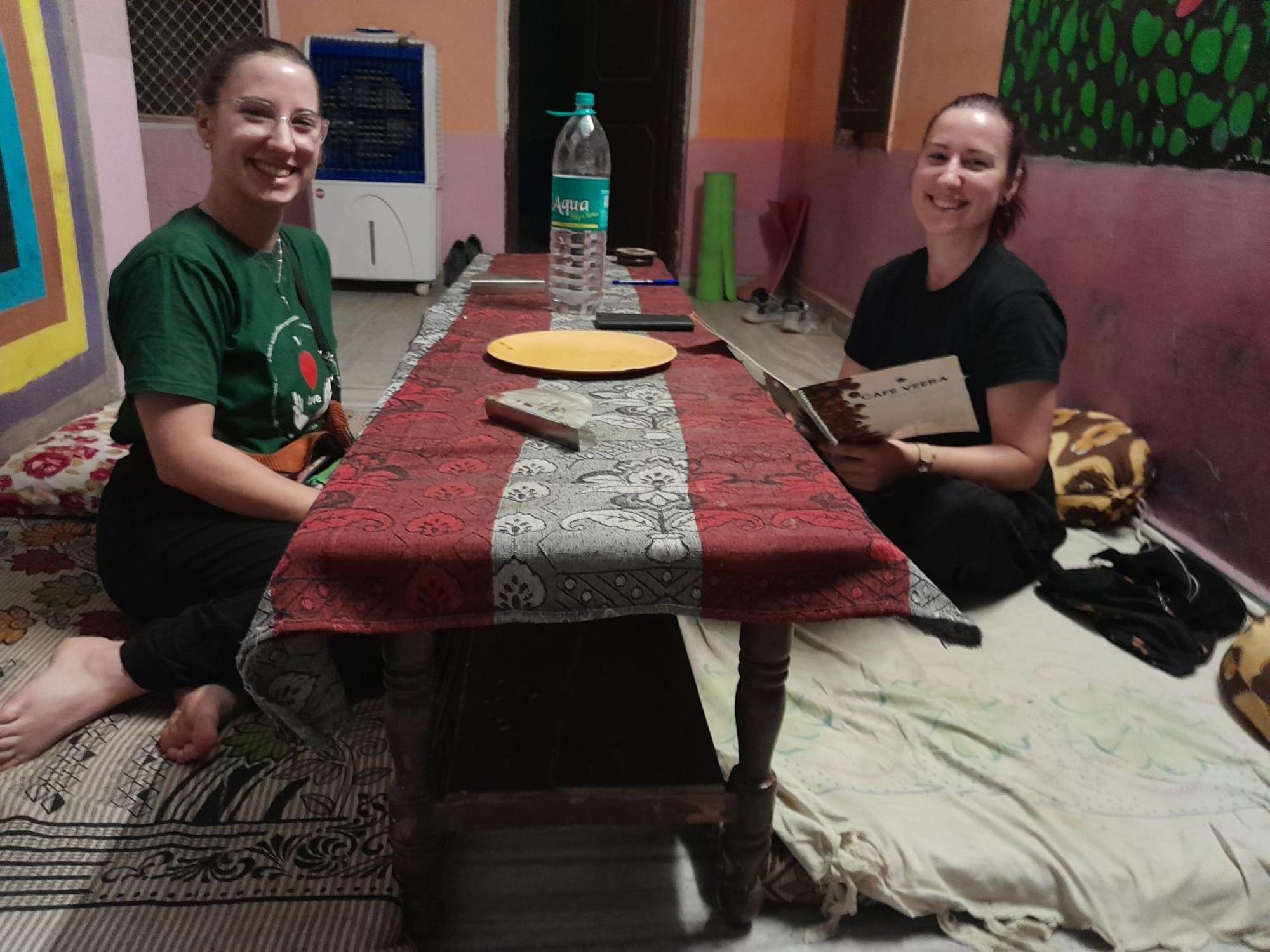 Hostel Monalisa 布什格尔 外观 照片