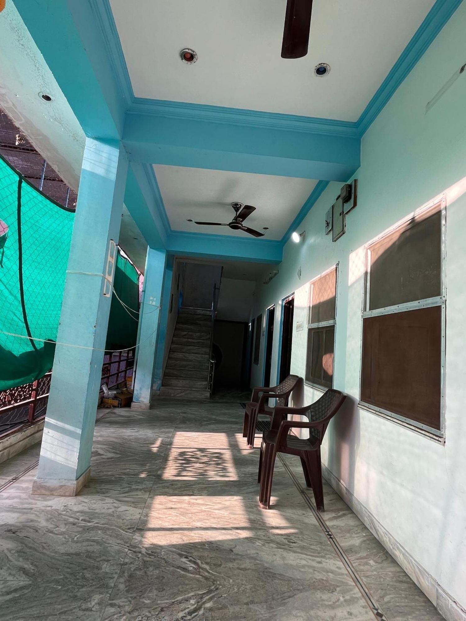 Hostel Monalisa 布什格尔 外观 照片