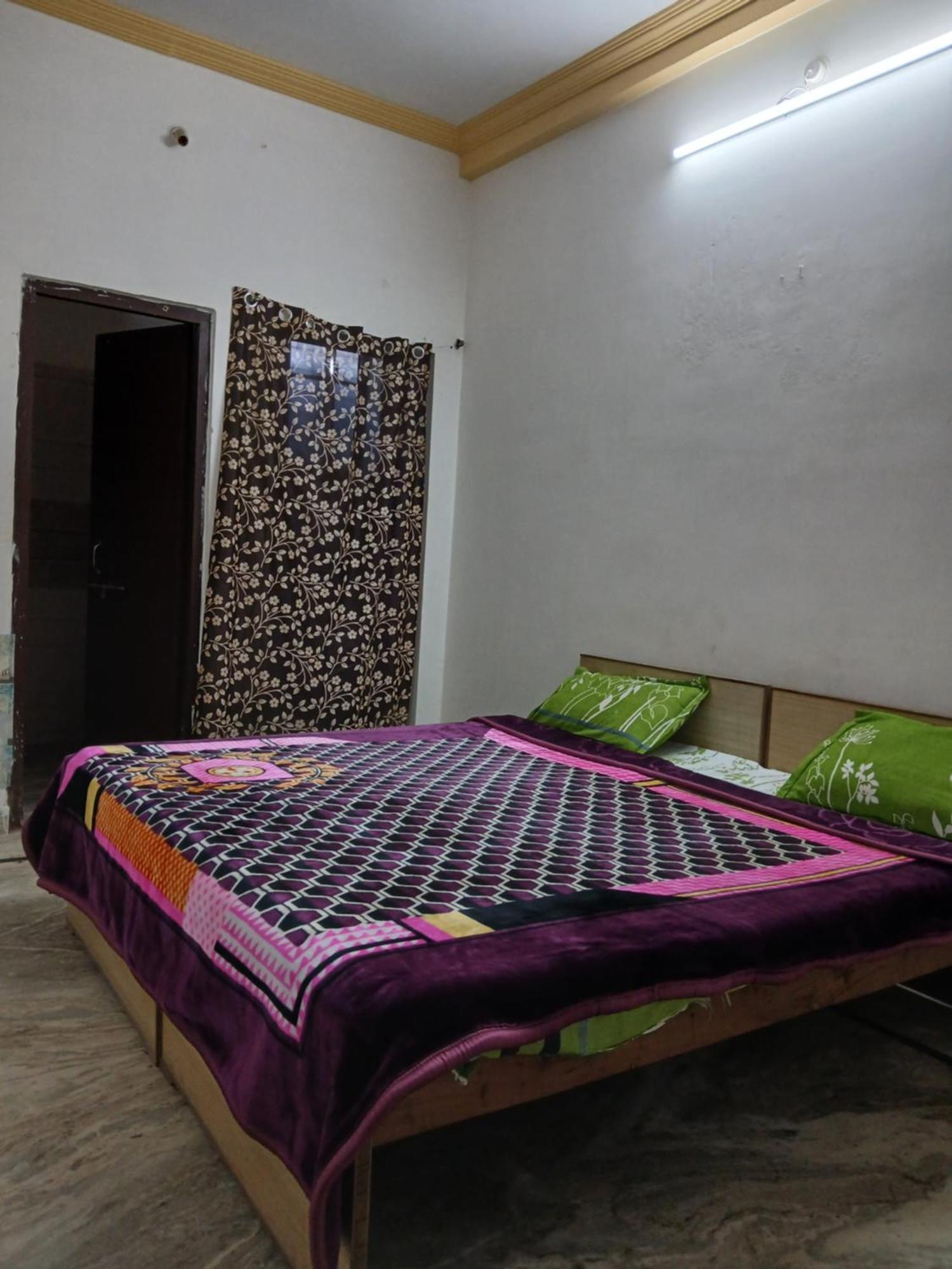 Hostel Monalisa 布什格尔 外观 照片