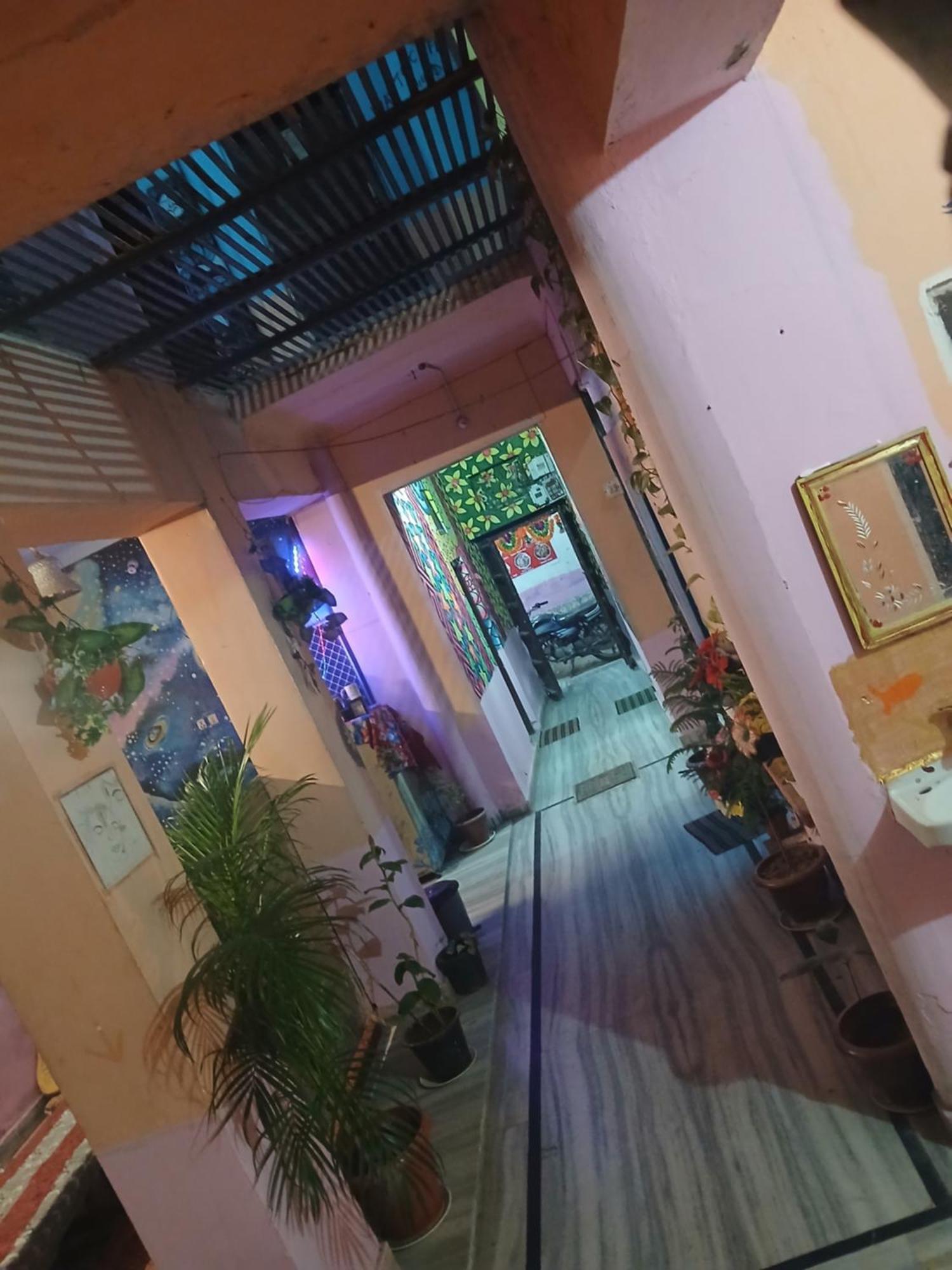 Hostel Monalisa 布什格尔 外观 照片